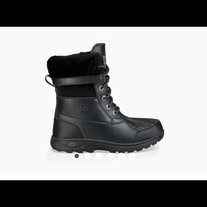 Ugg girls size 2 snow boots